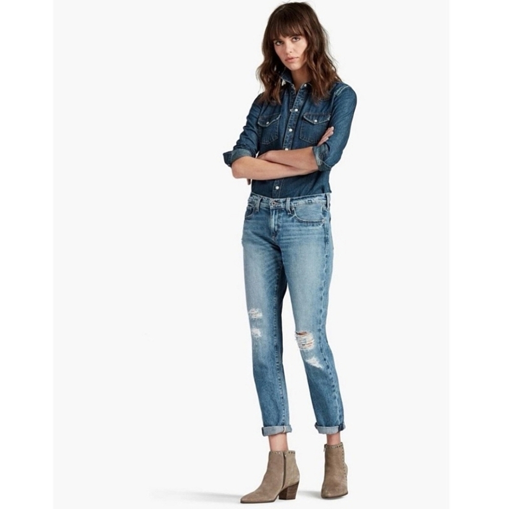Lucky Brand Light Wash Distressed Mid Rise Sienna Slim Boyfriend Jeans